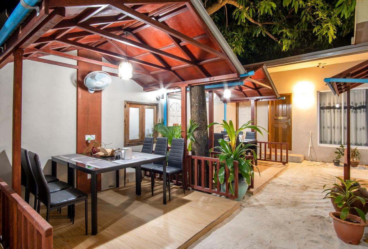 Starry Night At Ukulhas Hotel Eksteriør billede